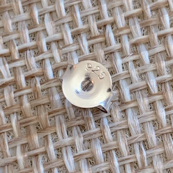 Sterling Silver 925 Baby Elephants Tiny Post Back Stud Earrings - Picture 3 of 3